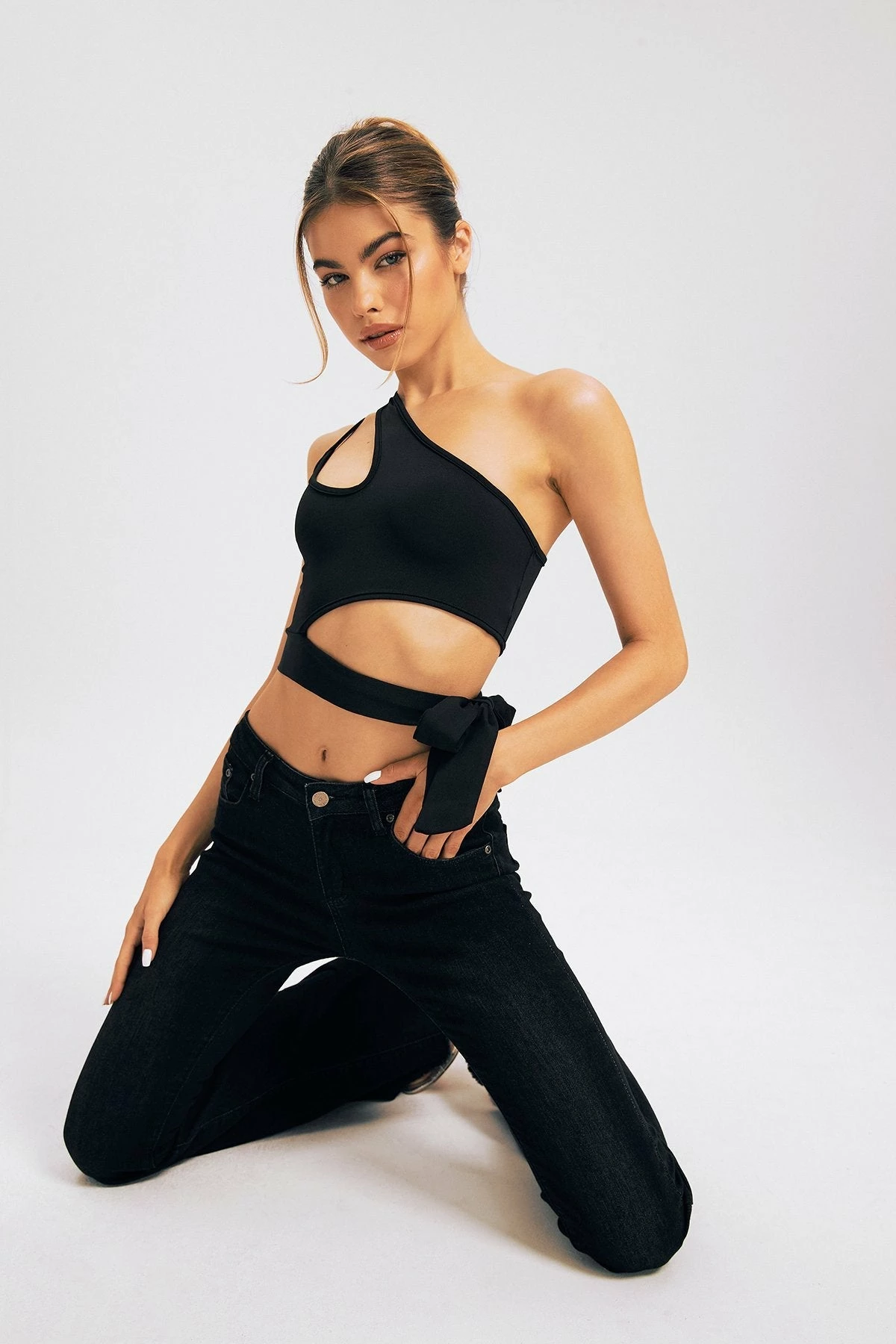 Solado Cut Out Knot Side One Shoulder Tank Top 6 Solado Cut Out Knot Side One Shoulder Tank Top - Image 4