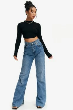 Solado Solid Tie Backless Curved Hem Crop Top -SOLADO Shop jpeg 4f427b6d 64a0 4b0f a701 f16433d39586 1800x1800