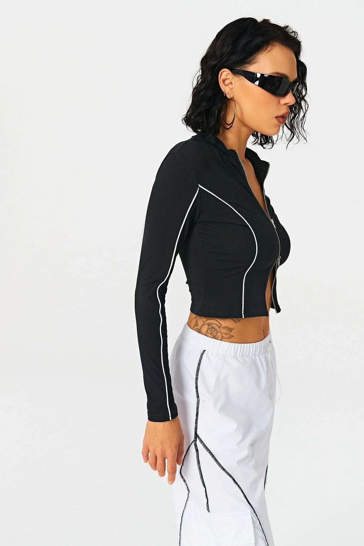 Solado Lapel Neck Colorblock Trim Zip Up Long Sleeve Top 4 Solado Lapel Neck Colorblock Trim Zip Up Long Sleeve Top - Image 2