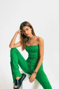 Alternative view of SOLADO Seam Detail Lettuce Trim Tube Crop Top