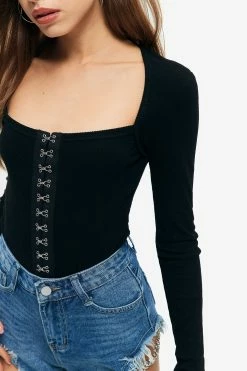 Solado Square Neck Hook And Eye Knitted Long Sleeve Top 10 Solado Square Neck Hook And Eye Knitted Long Sleeve Top -SOLADO Shop jpeg 57315a7d 1e8d 4e9c ae00 641d25ba527b 1800x1800