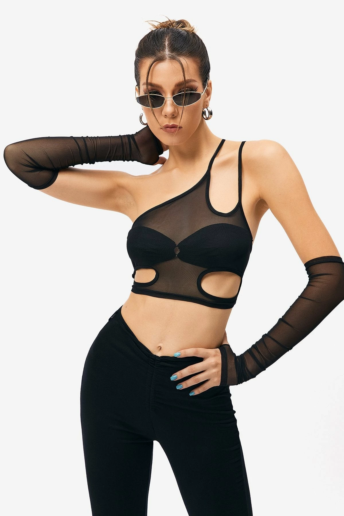 SOLADO Mesh Splicing Cut Out Backless Crop Top With Oversleeve 5 SOLADO Mesh Splicing Cut Out Backless Crop Top With Oversleeve - Image 3