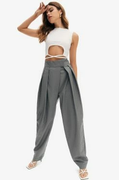 Solado Solid Cut Out Cross Tie Hem Crop Top 11 Solado Solid Cut Out Cross Tie Hem Crop Top -SOLADO Shop jpeg 58960db4 9b25 4acf bbfc 84c0ff4211b8 1800x1800