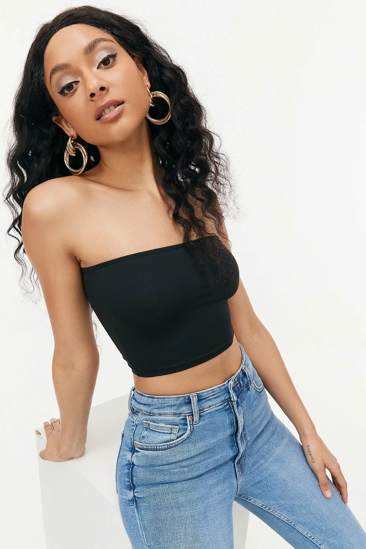 Solado Off Shoulder Tube Solid Crop Top 10 Solado Off Shoulder Tube Solid Crop Top - Image 8