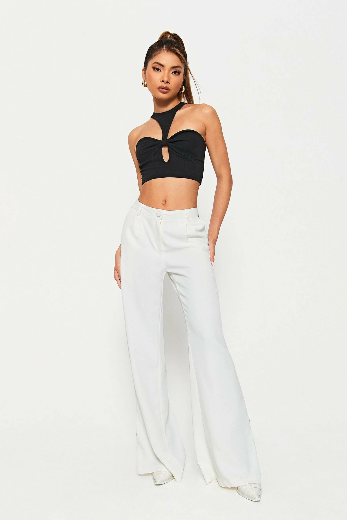 SOLADO Halter Neck Cut Out Twist Front Tank Top 5 SOLADO Halter Neck Cut Out Twist Front Tank Top - Image 3