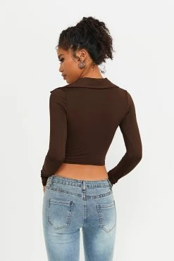 Solado Plunging Neck Drawstring Ruched Solid Crop Top 9 Solado Plunging Neck Drawstring Ruched Solid Crop Top -SOLADO Shop jpeg 5c8fe282 b413 4882 bd6b 8d0d222c20c2 1800x1800