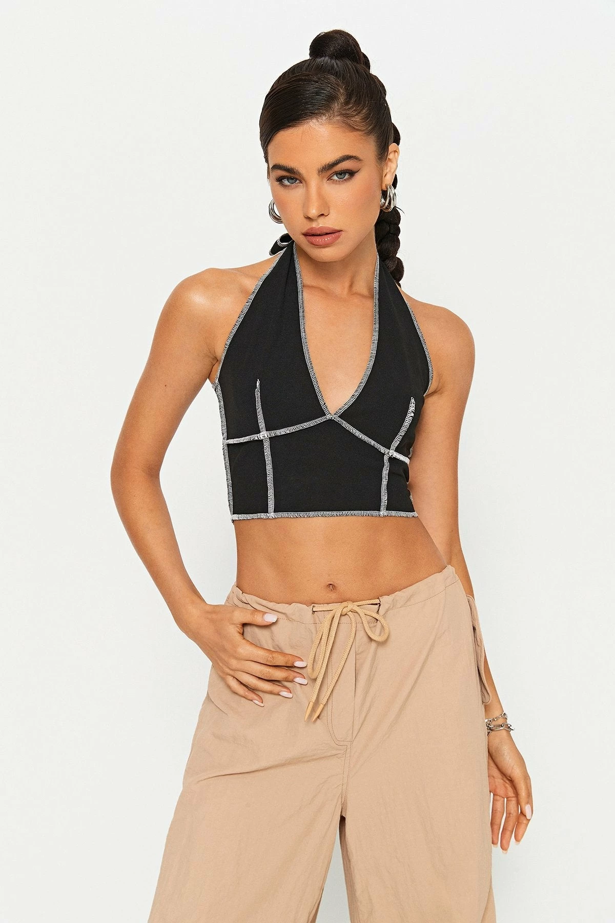 SOLADO Plunging Neck Top-stitching Backless Crop Top 4 SOLADO Plunging Neck Top-stitching Backless Crop Top - Image 2