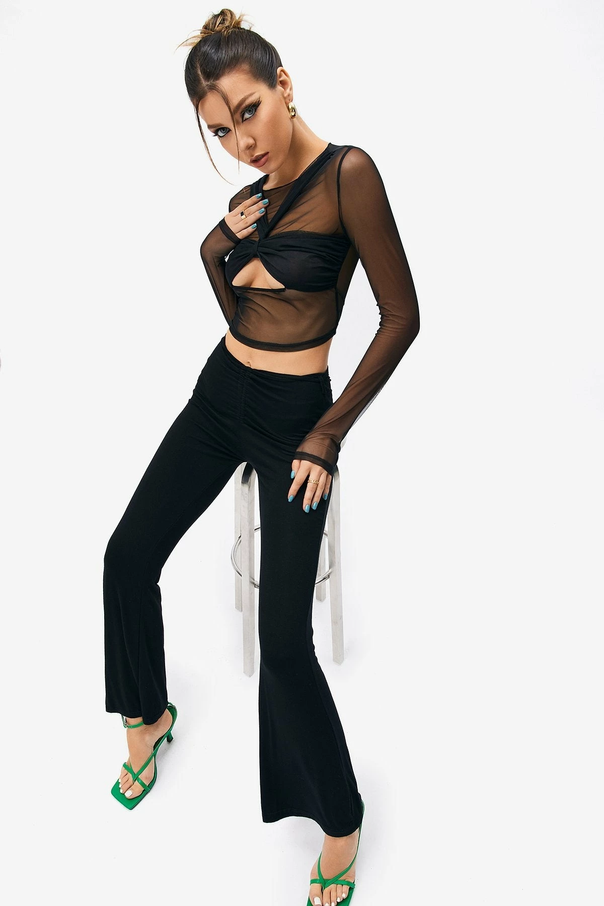 SOLADO Mesh Cut Out Twist Front Long Sleeve Crop Top 9 SOLADO Mesh Cut Out Twist Front Long Sleeve Crop Top - Image 7