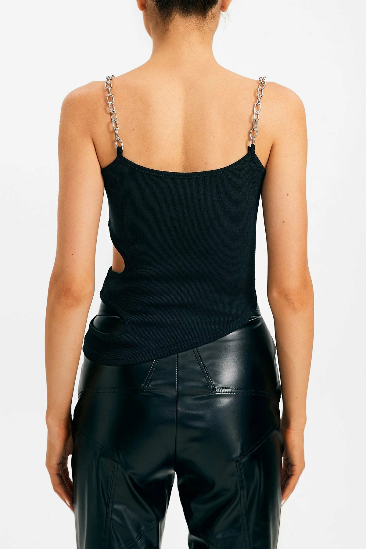 Solado Cut Out Chain Strap Asymmetrical Hem Crop Top 9 Solado Cut Out Chain Strap Asymmetrical Hem Crop Top - Image 7