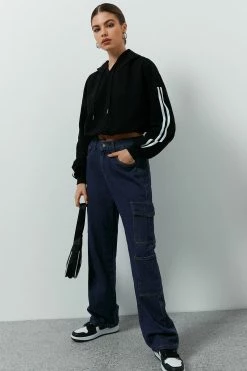 Solado Striped Print Crop Hoodie 29 Solado Striped Print Crop Hoodie -SOLADO Shop jpeg 625f3808 b4e3 4276 8885 dc3897cd3d20 1800x1800