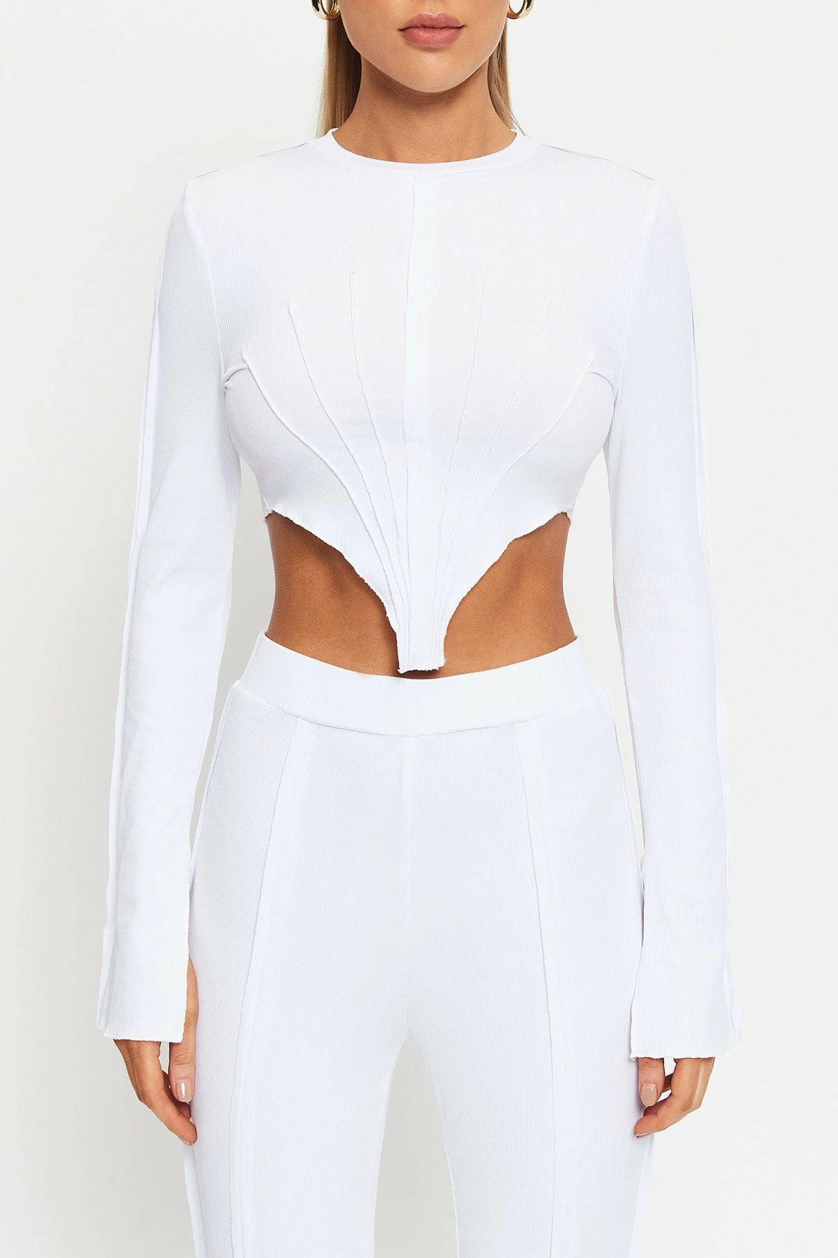 SOLADO Seam Detail Split Cuff Asymmetrical Hem Long Sleeve Top 7 SOLADO Seam Detail Split Cuff Asymmetrical Hem Long Sleeve Top - Image 6