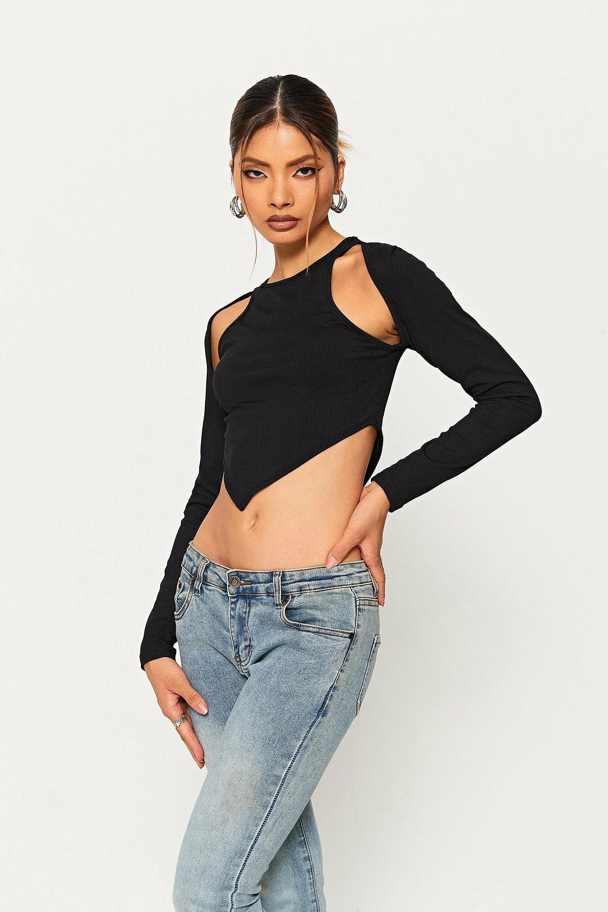 Solado Cut Out Asymmetrical Hem Long Sleeve Top 9 Solado Cut Out Asymmetrical Hem Long Sleeve Top - Image 7