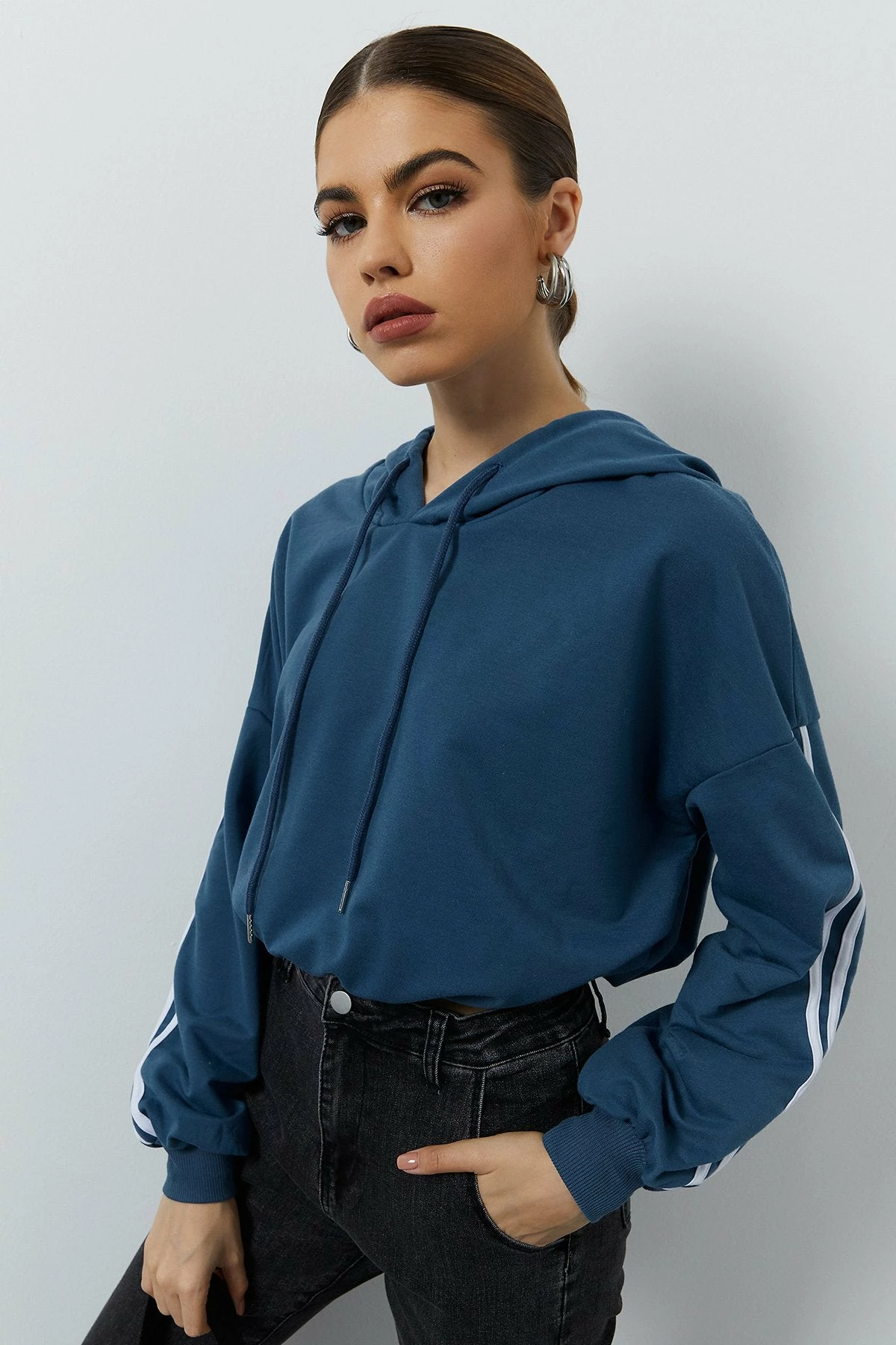 Solado Striped Print Crop Hoodie 15 Solado Striped Print Crop Hoodie - Image 13