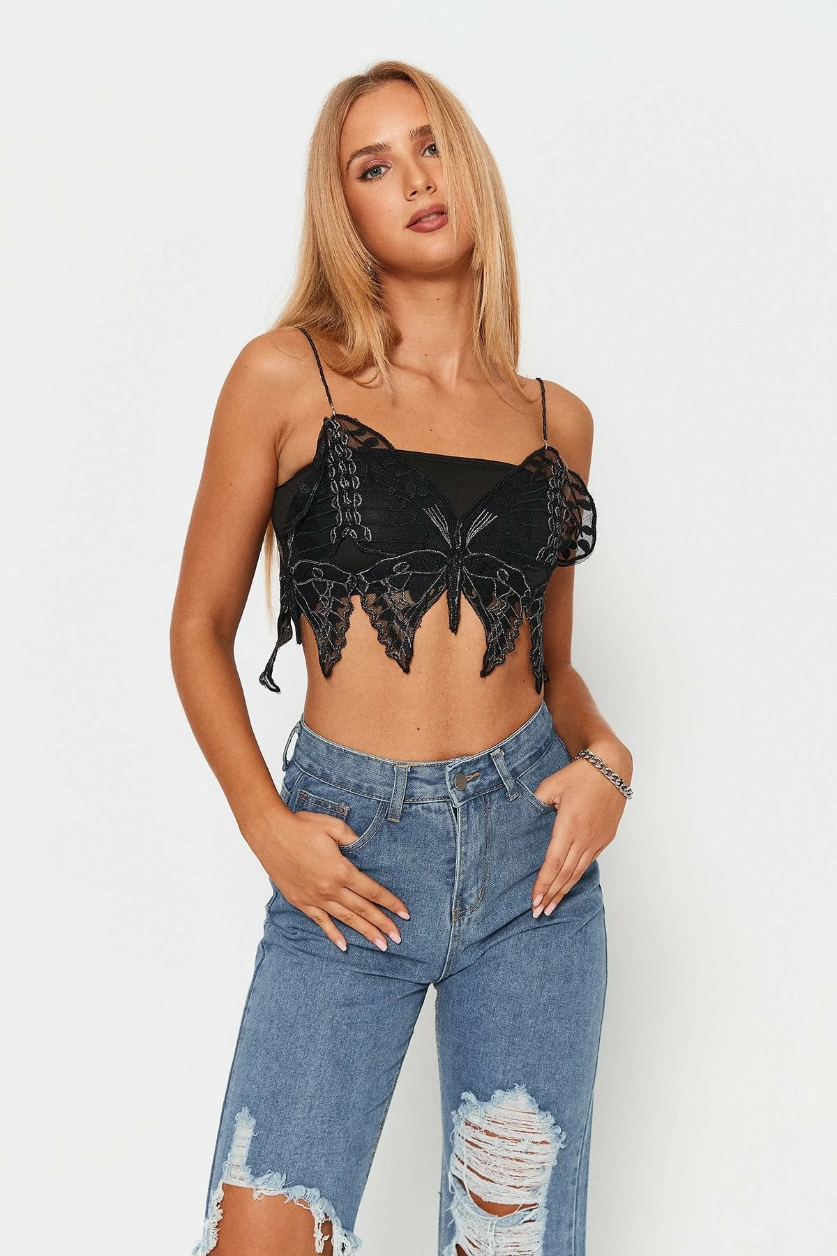 Solado Butterfly Embroidery Asymmetrical Hem Crop Top 3 Solado Butterfly Embroidery Asymmetrical Hem Crop Top