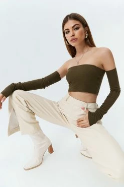 Solado Off Shoulder Long Sleeve T-Shirt -SOLADO Shop jpeg 696ccbb1 cca2 433d b757 69f7dd25c8a1 1800x1800