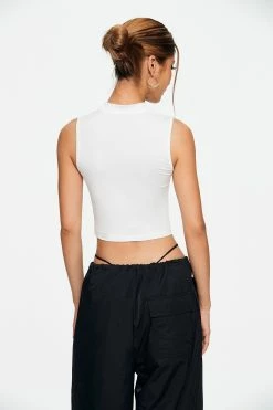 Solado Basic Cut Out Sleeveless Solid Tank Top 9 Solado Basic Cut Out Sleeveless Solid Tank Top -SOLADO Shop jpeg 72afedc7 270c 452d 86f4 02bc3e8cd9cf 1800x1800