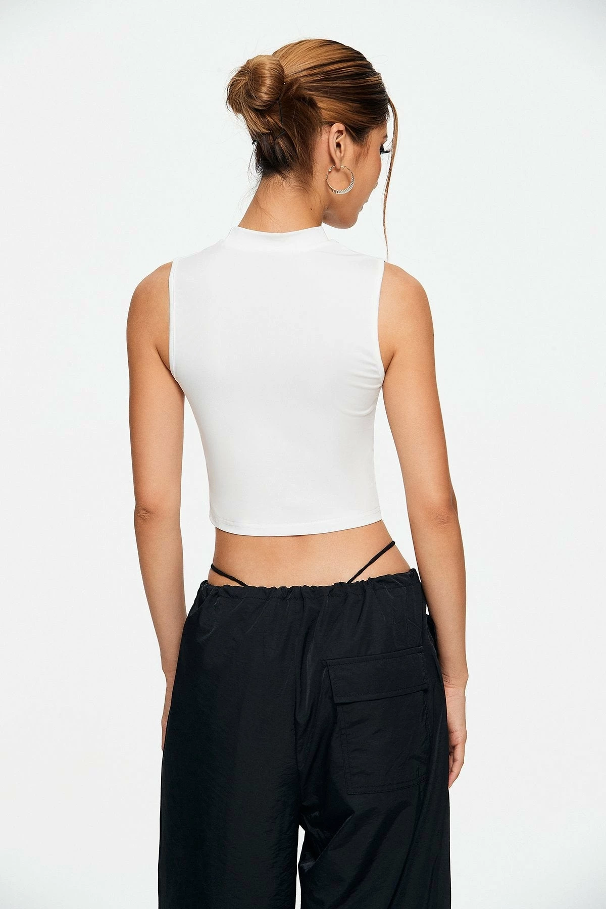 Solado Basic Cut Out Sleeveless Solid Tank Top 5 Solado Basic Cut Out Sleeveless Solid Tank Top - Image 3