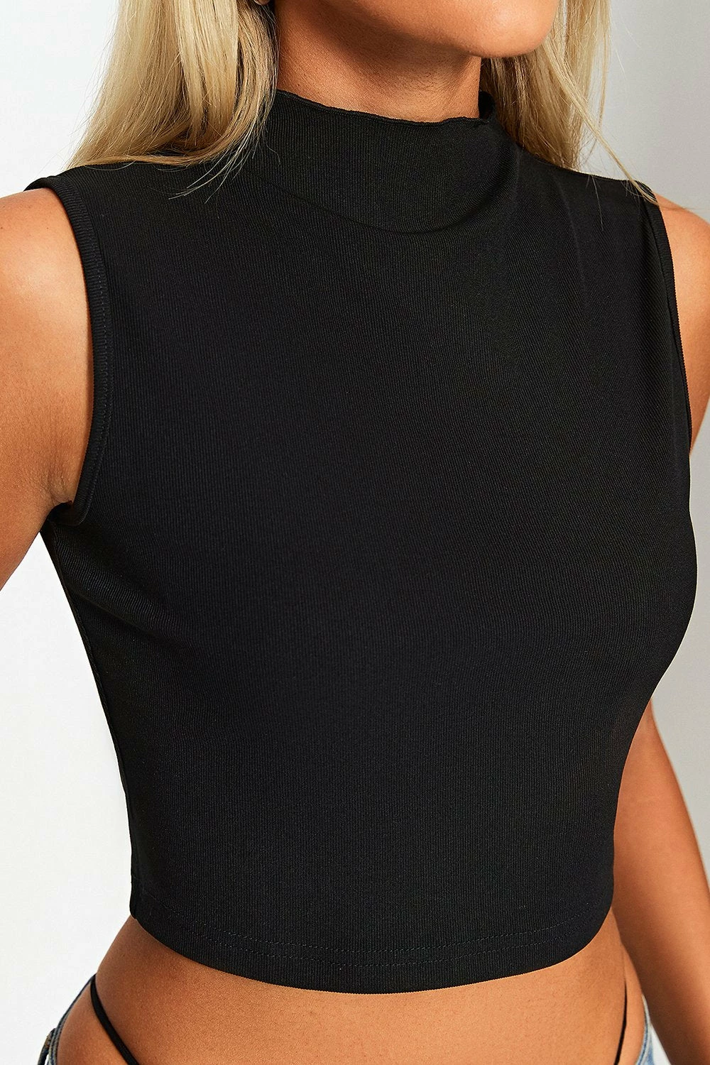 SOLADO High Neck Sleeveless Solid Tank Top 7 SOLADO High Neck Sleeveless Solid Tank Top - Image 5