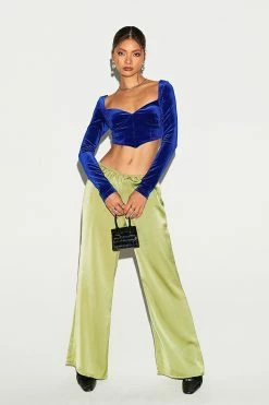 SOLADO Sweetheart Asymmetrical Hem Velvet Long Sleeve Top 13 SOLADO Sweetheart Asymmetrical Hem Velvet Long Sleeve Top -SOLADO Shop jpeg 788c6bcc 8924 4a8d 8cd0 f50b826456d3 1800x1800