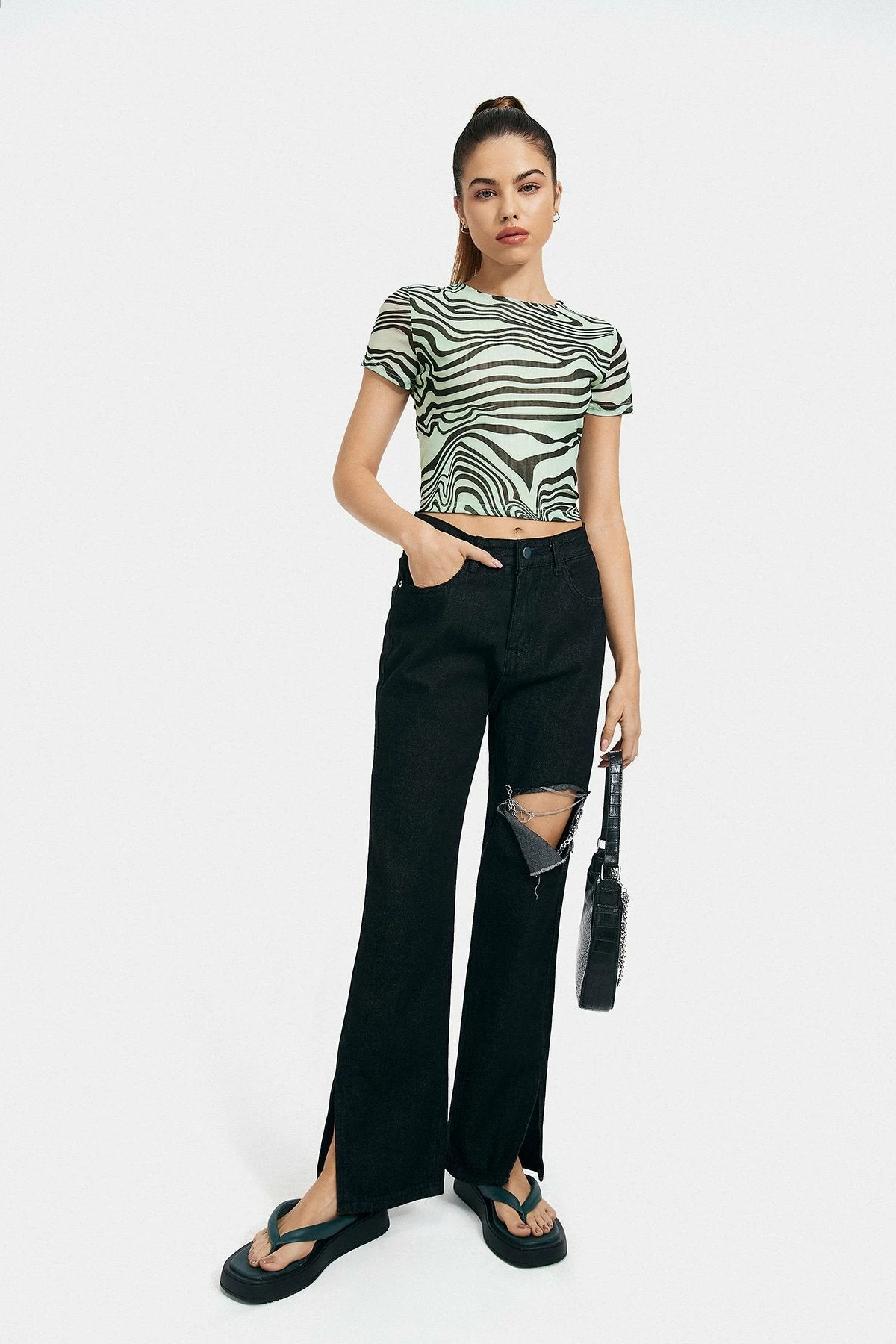 Solado Swirl Print Round Neck Colorblock Crop Top 6 Solado Swirl Print Round Neck Colorblock Crop Top - Image 4