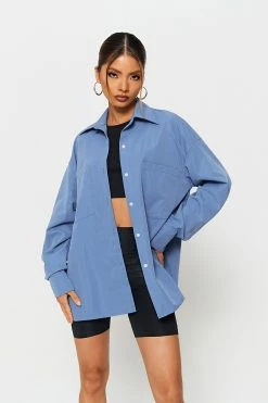 SOLADO Lapel Neck Pocket Patched Solid Long Sleeve Shirt