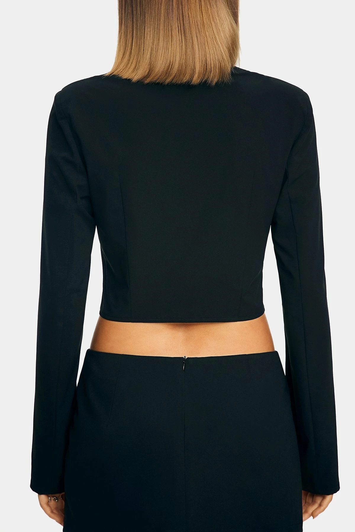 SOLADO Plunging Neck Hook And Eye Long Sleeve Top 9 SOLADO Plunging Neck Hook And Eye Long Sleeve Top - Image 7