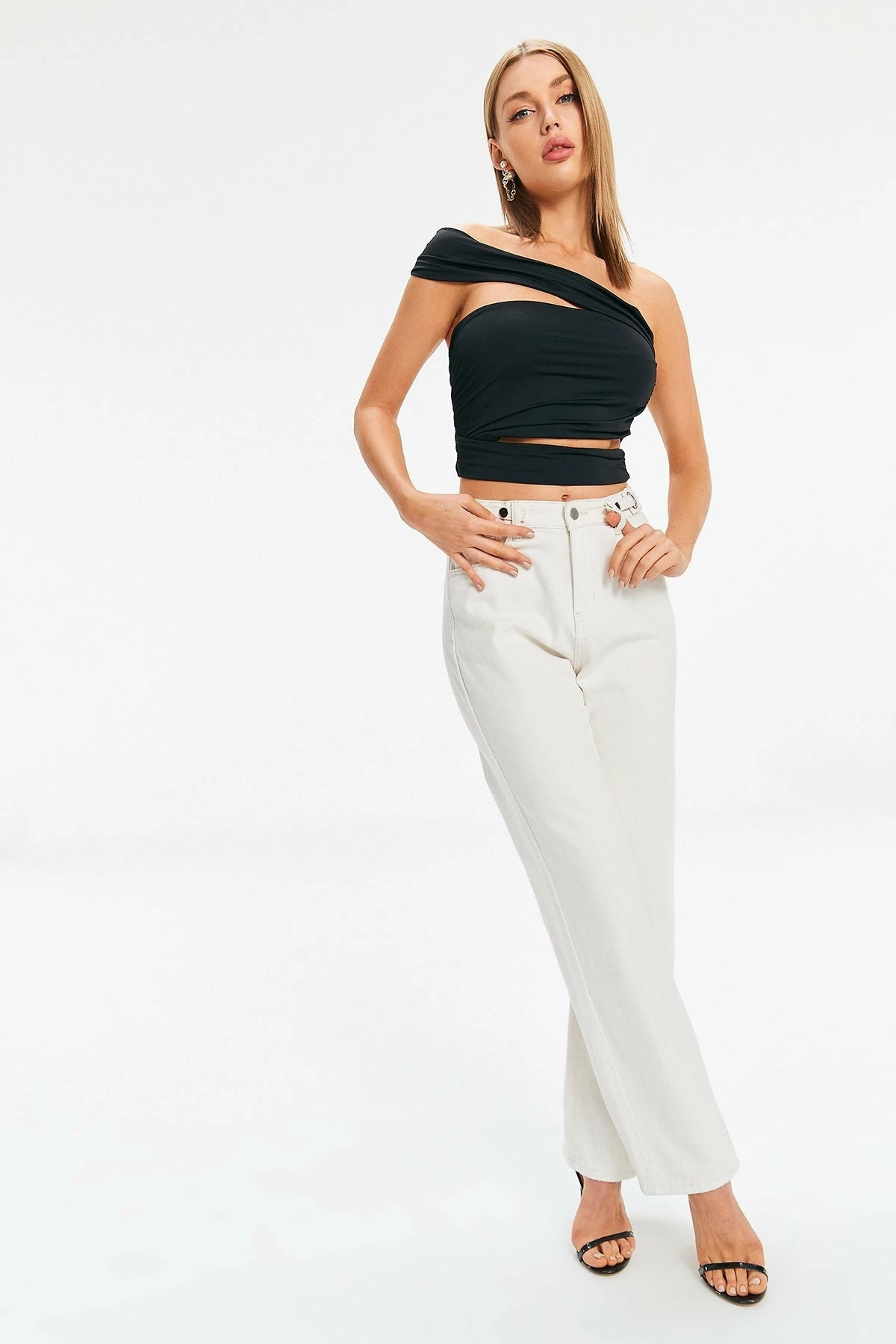 Solado Asymmetrical Neck Cut Out Crop Top 7 Solado Asymmetrical Neck Cut Out Crop Top - Image 5