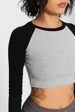 Solado Basic Colorblock Raglan Long Sleeve Top 10 Solado Basic Colorblock Raglan Long Sleeve Top -SOLADO Shop jpeg 7ffdde77 a239 4a8b 82f2 ac7219d5a139 1800x1800