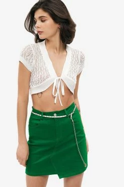 Alternative view of Solado Knitted Plunging Neck Tie Front Crop Top