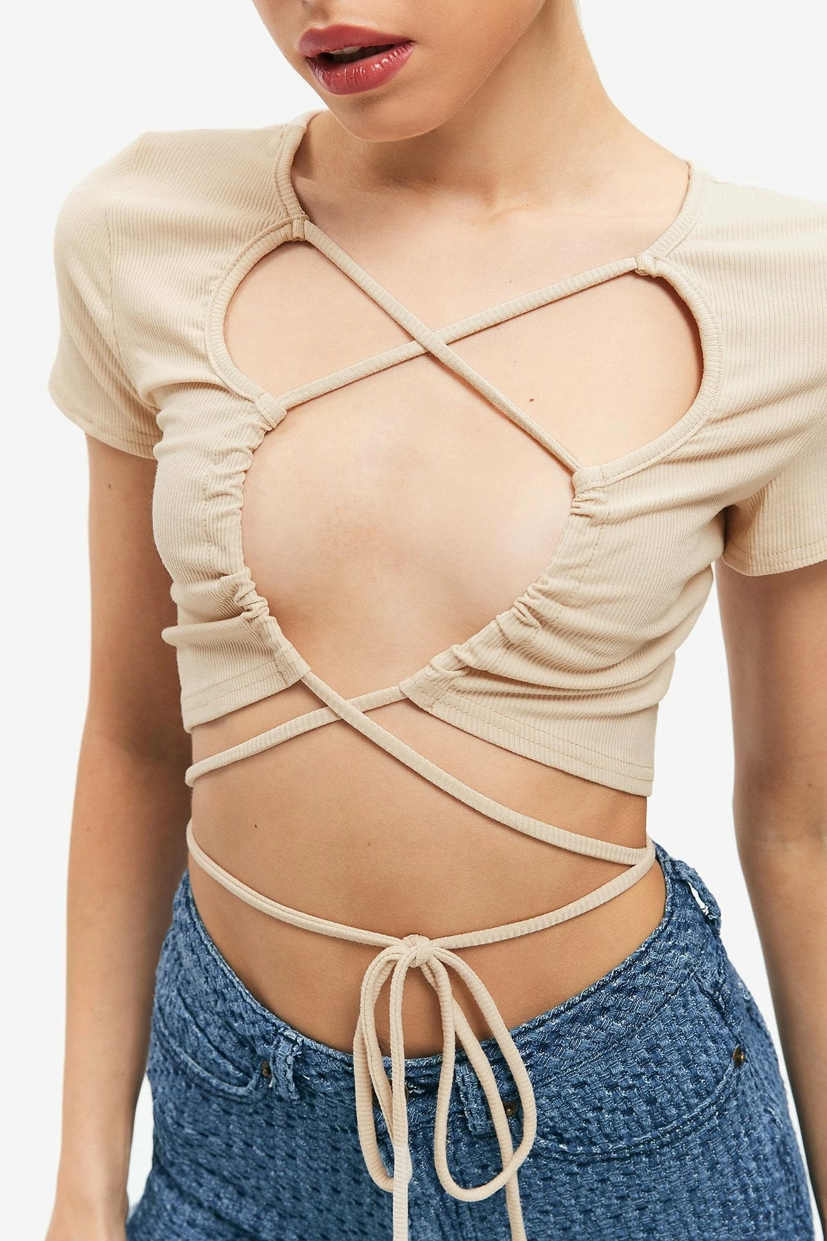 Solado Cut Out Cross Tie Front Short Sleeve Crop Top 7 Solado Cut Out Cross Tie Front Short Sleeve Crop Top - Image 5