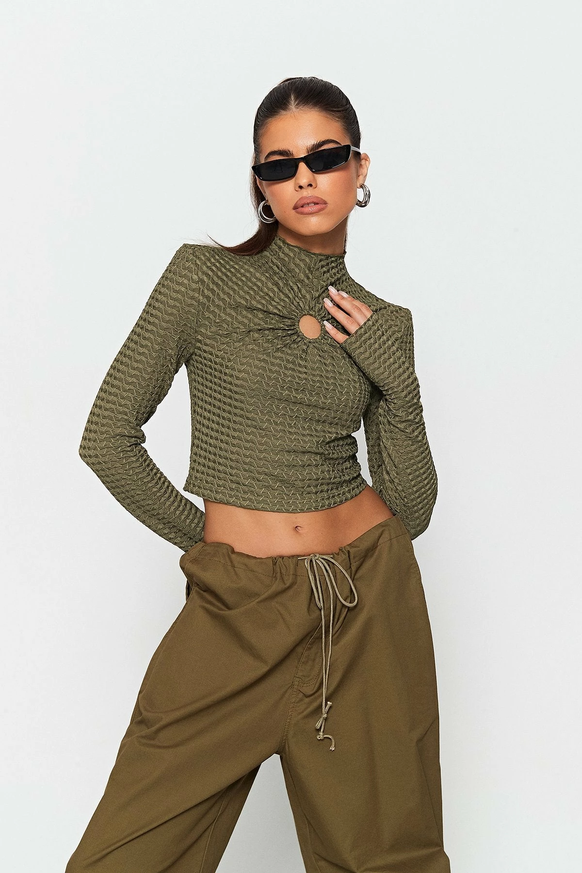 SOLADO Mock Neck O-Ring Front Thumb Hole Long Sleeve Top 5 SOLADO Mock Neck O-Ring Front Thumb Hole Long Sleeve Top - Image 3