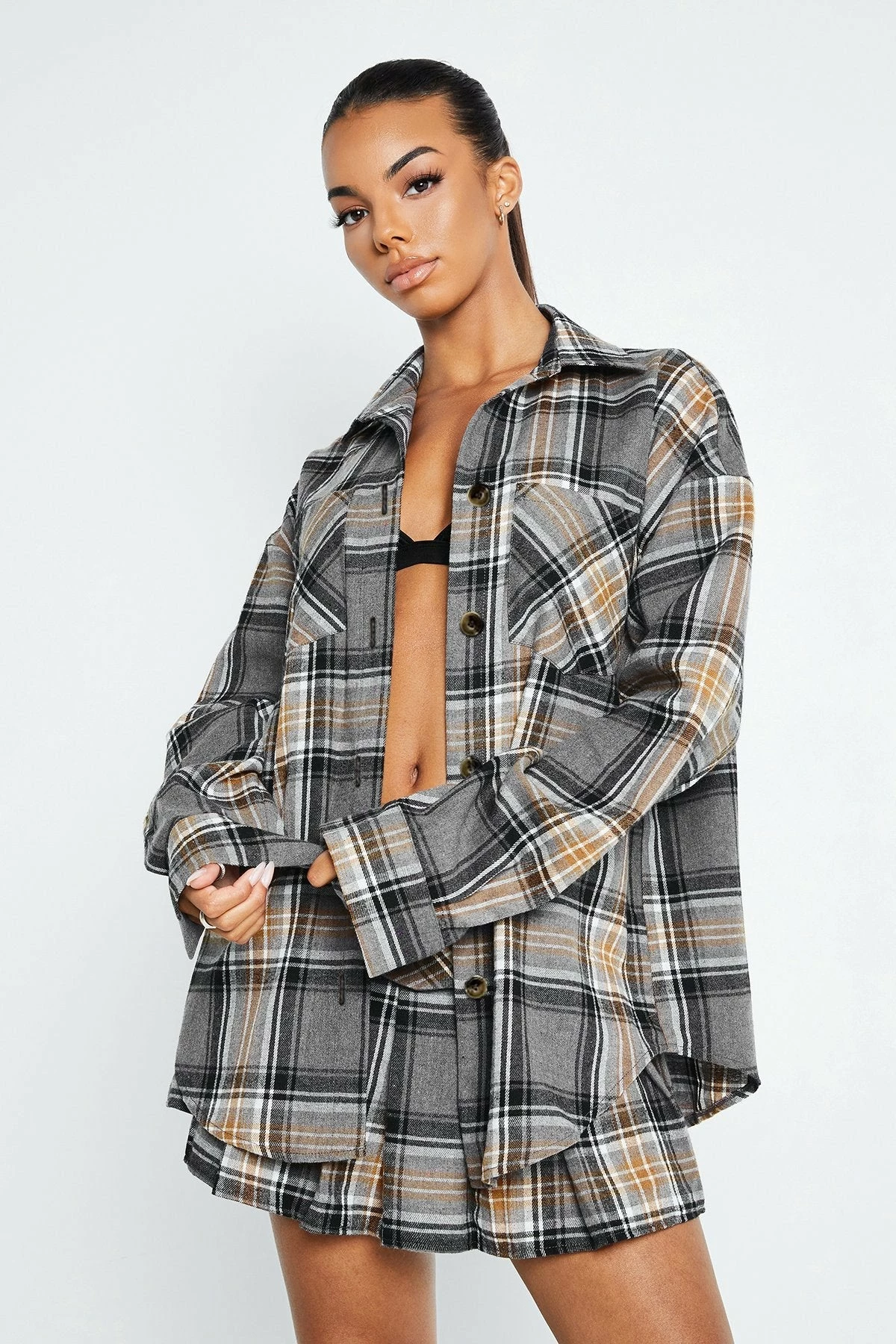 SOLADO Lapel Neck Check Print Pocket Patched Shirt 4 SOLADO Lapel Neck Check Print Pocket Patched Shirt - Image 2