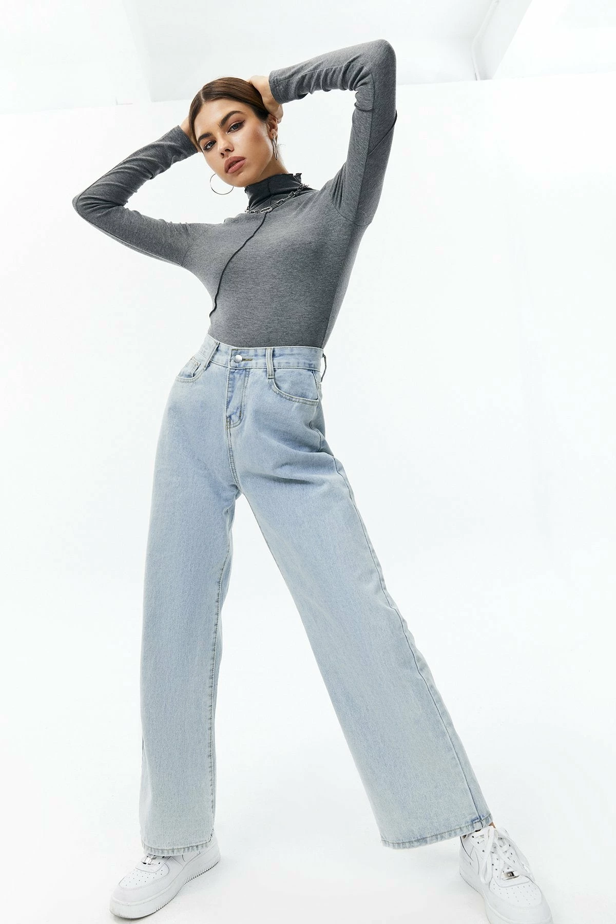 Solado Mock Neck Seam Detail Long Sleeve Top 8 Solado Mock Neck Seam Detail Long Sleeve Top - Image 6