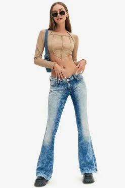 Solado Seam Detail Asymmetrical Hem Crop Top -SOLADO Shop jpeg 8be7dfe0 7674 4db0 9be6 129fbe552fa8 1800x1800