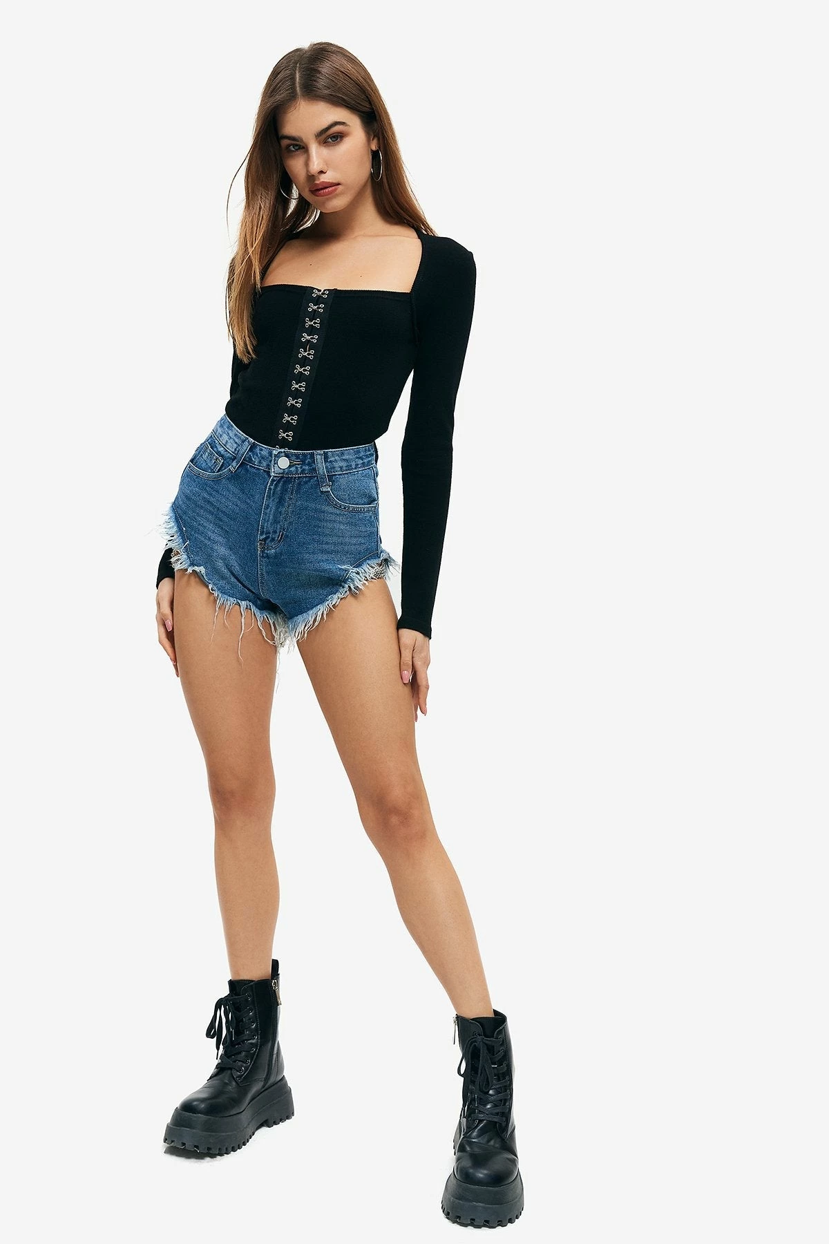 Solado Square Neck Hook And Eye Knitted Long Sleeve Top 7 Solado Square Neck Hook And Eye Knitted Long Sleeve Top - Image 5