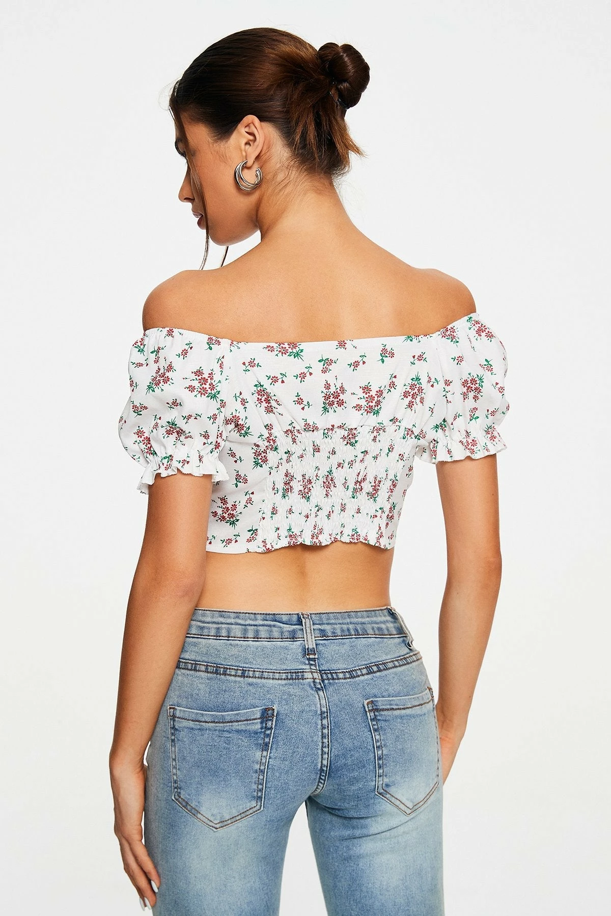 Solado Floral Print Off Shoulder Puff Sleeve Crop Top 5 Solado Floral Print Off Shoulder Puff Sleeve Crop Top - Image 3