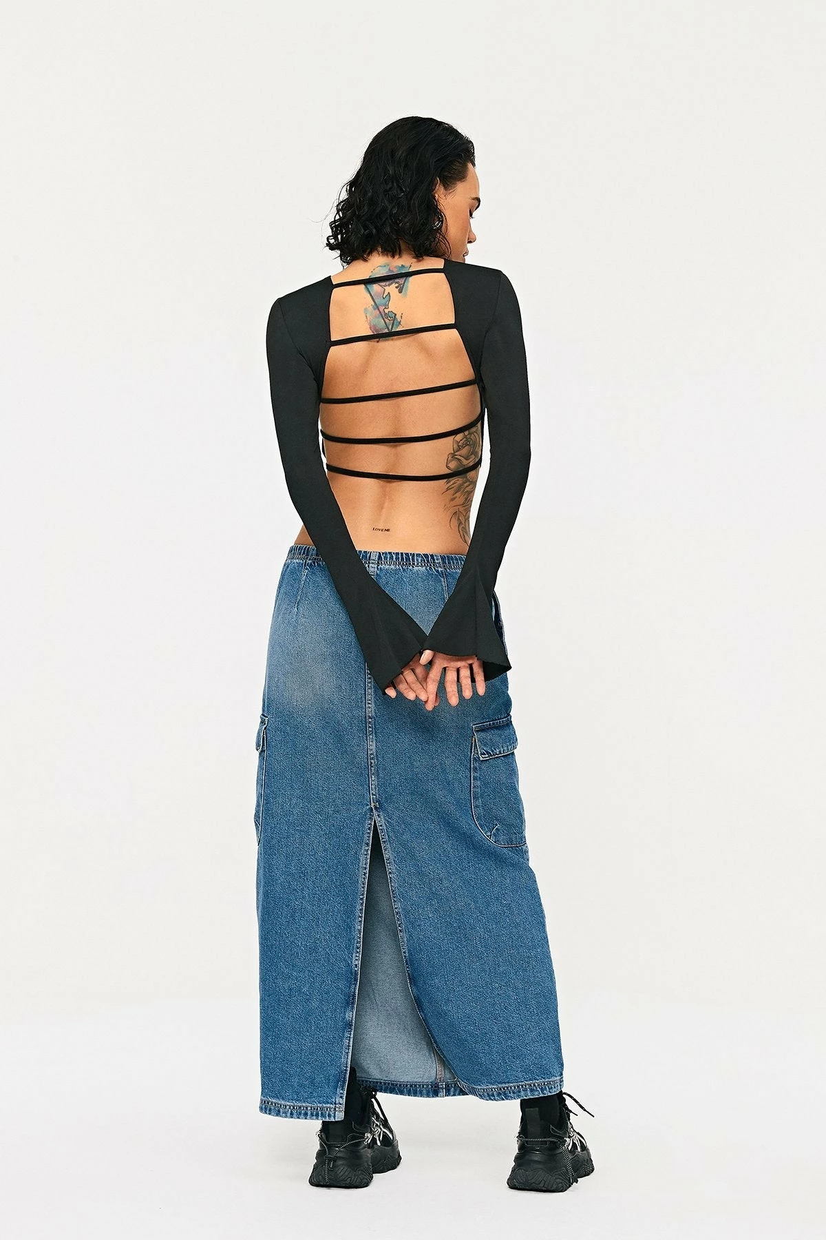SOLADO Open Back Flared Sleeve Crop Top 7 SOLADO Open Back Flared Sleeve Crop Top - Image 5