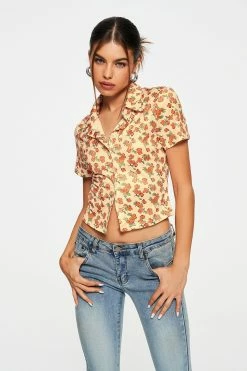 Solado Floral Print Lapel Neck Short Sleeve Crop Top