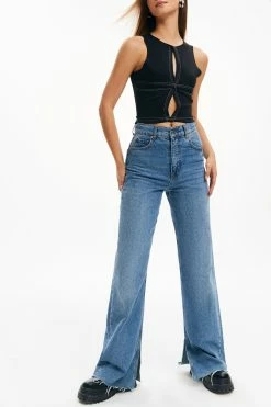 Solado Cut Out Top-stitching Crop Top -SOLADO Shop jpeg 94d7ba35 2ddc 4e80 aa83 31c2dc8e0cd9 1800x1800