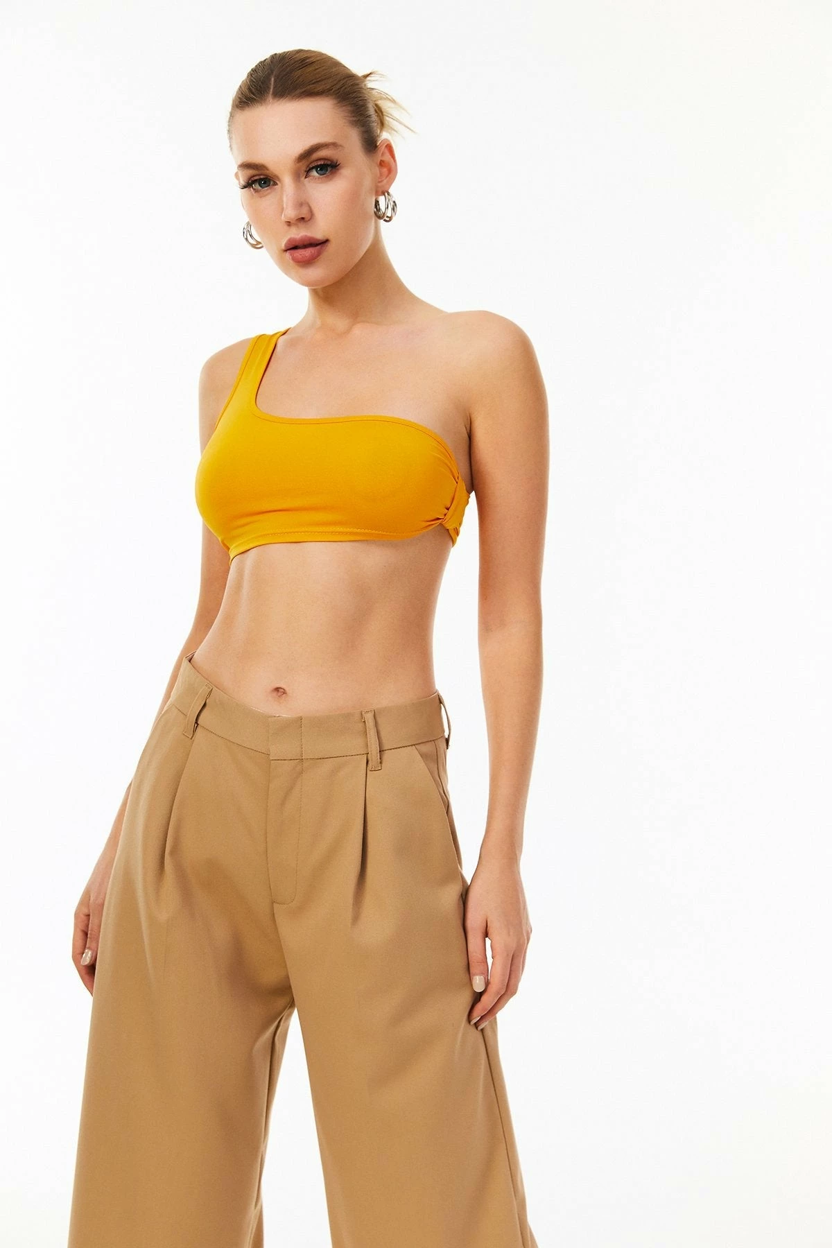 Solado Asymmetrical Neck One Shoulder Crop Tank Top 4 Solado Asymmetrical Neck One Shoulder Crop Tank Top - Image 2