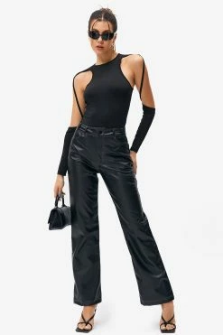 SOLADO Cut Out Long Sleeve Solid T-Shirt 22 SOLADO Cut Out Long Sleeve Solid T-Shirt -SOLADO Shop jpeg 983a9de8 9e44 474b 9738 60a6989366a0 1800x1800