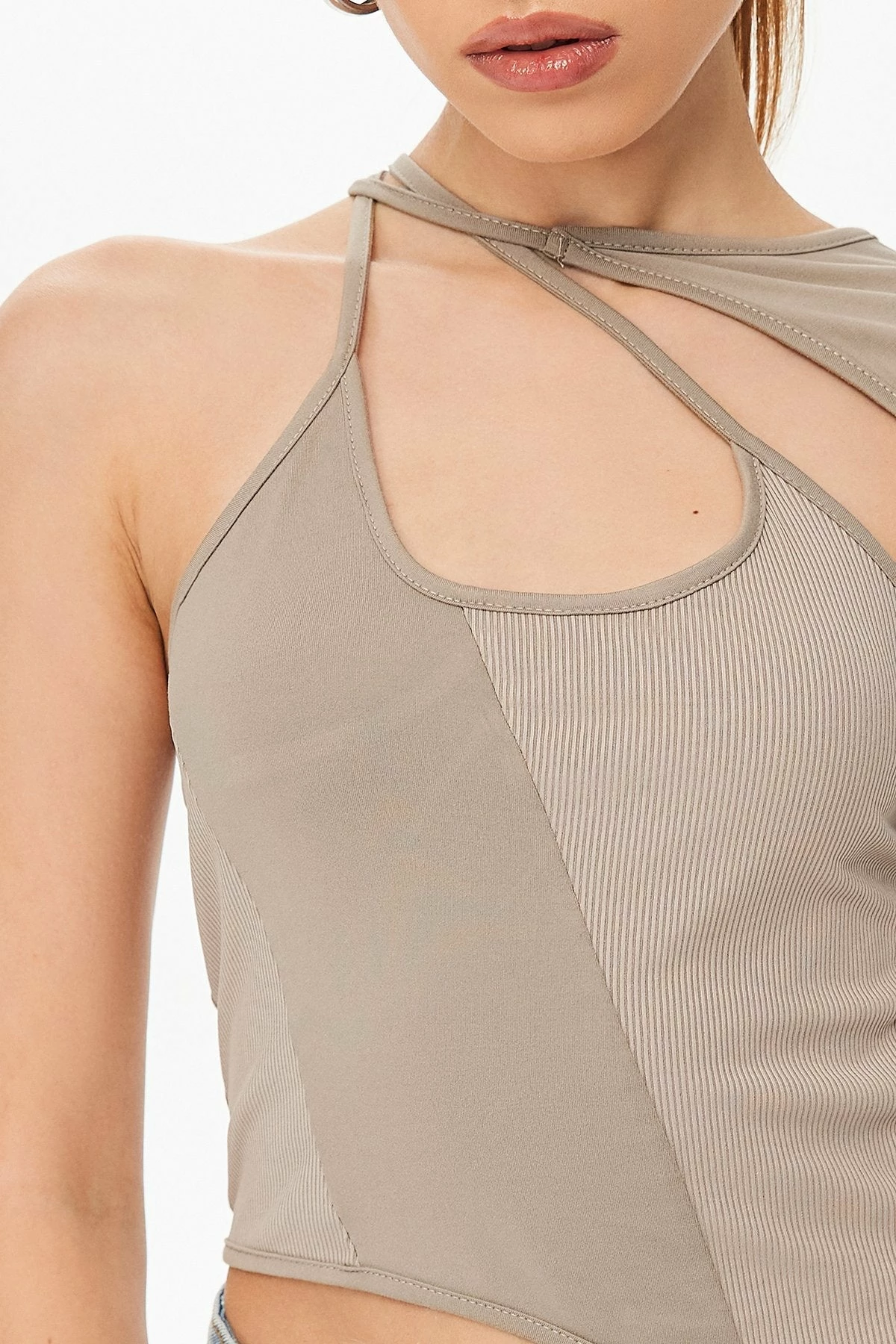 Solado Asymmetrical Cut Out One Sleeve Crop Top 5 Solado Asymmetrical Cut Out One Sleeve Crop Top - Image 3