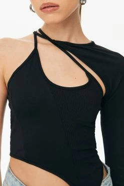 Solado Asymmetrical Cut Out One Sleeve Crop Top 18 Solado Asymmetrical Cut Out One Sleeve Crop Top -SOLADO Shop jpeg 9e6ffd7f f30d 4e80 8578 83b08f5375f2 1800x1800