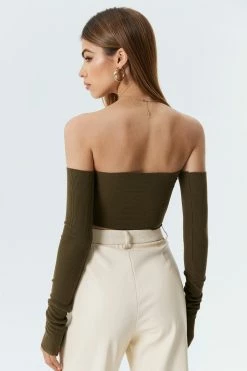 Solado Off Shoulder Long Sleeve T-Shirt -SOLADO Shop jpeg a01d744c 2ae5 449f a3af 7fd3341cfedb 1800x1800