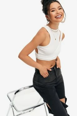 Solado Solid Cut Out Ribbed Crop Top -SOLADO Shop jpeg a09414af 73b0 47ad 9bc2 74c7ec9e1b3b 1800x1800