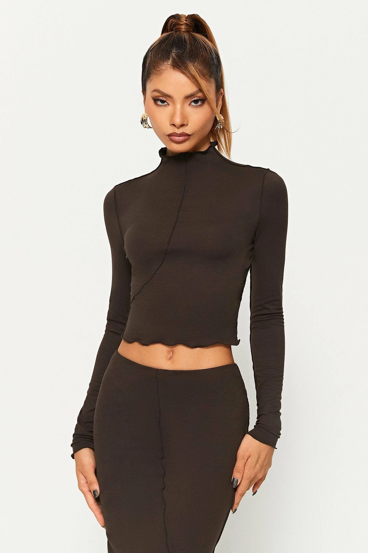 SOLADO Mock Neck Seam Detail Lettuce Trim Long Sleeve Top 5 SOLADO Mock Neck Seam Detail Lettuce Trim Long Sleeve Top - Image 4