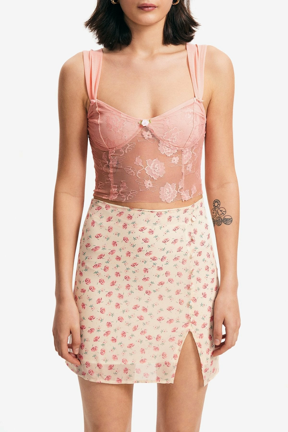 Solado Floral Lace Splicing Backless Mesh Crop Top 9 Solado Floral Lace Splicing Backless Mesh Crop Top - Image 7