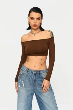 Solado Off Shoulder Solid Long Sleeve Crop Top