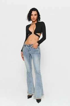 Solado Cut Out O-Ring Front Tie Back Long Sleeve Top 11 Solado Cut Out O-Ring Front Tie Back Long Sleeve Top -SOLADO Shop jpeg a6db22fc e5b5 4d6a b92e ba1c96c36055 1800x1800