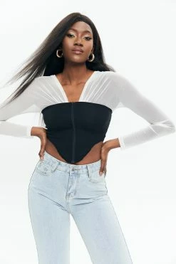 Solado Mesh Splicing Zipper Front Crop Top -SOLADO Shop jpeg a6ffaeaa 5a79 43ce 990b 4b191fbf353a 1800x1800